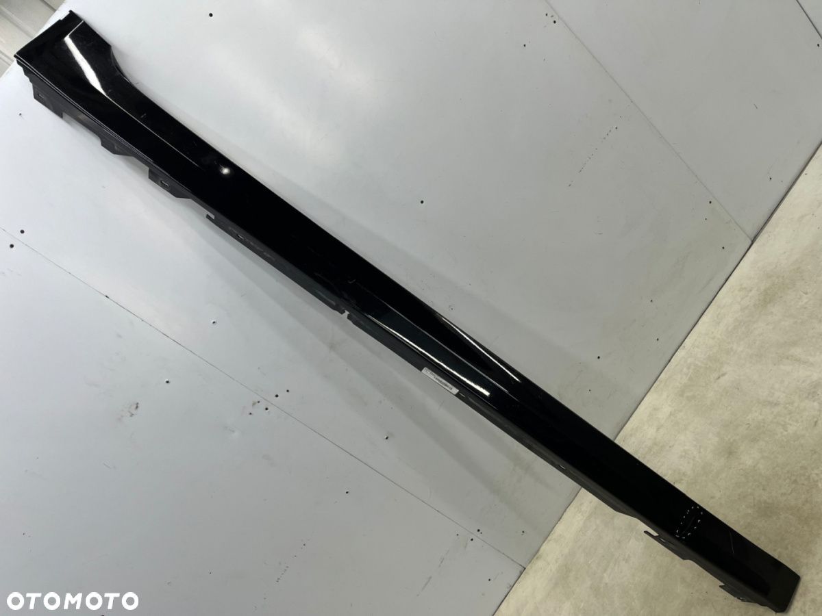 Nakładka progu BMW G30 sedan G31 kombi 17-24r. prawa listwa progowa zewnętrzna Schwarz 2 7387338 - 1