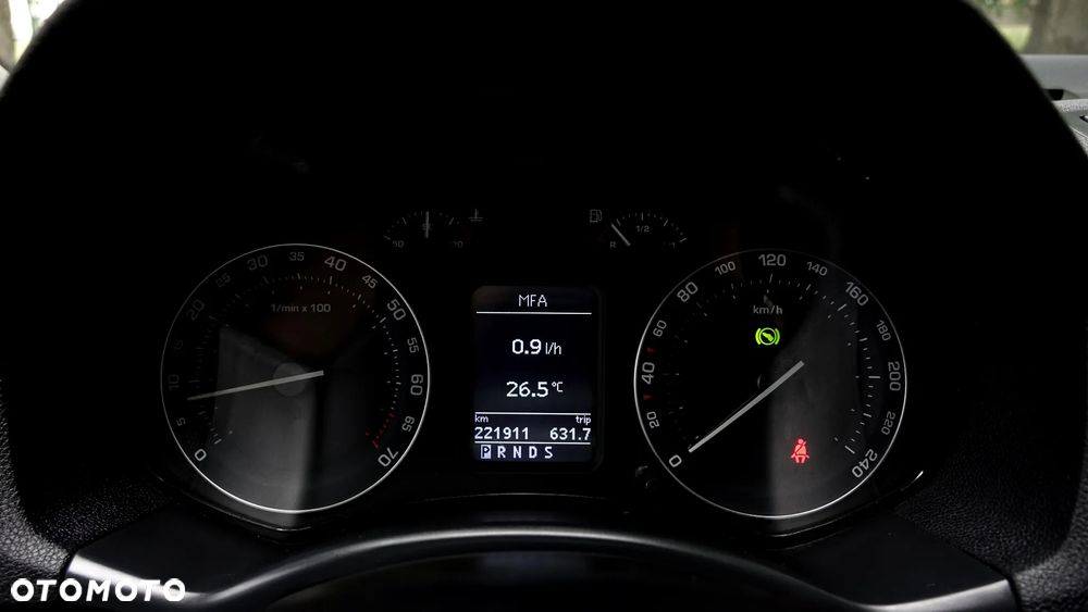 Skoda Octavia 2.0 FSI Automatik Laurin & Klement - 17