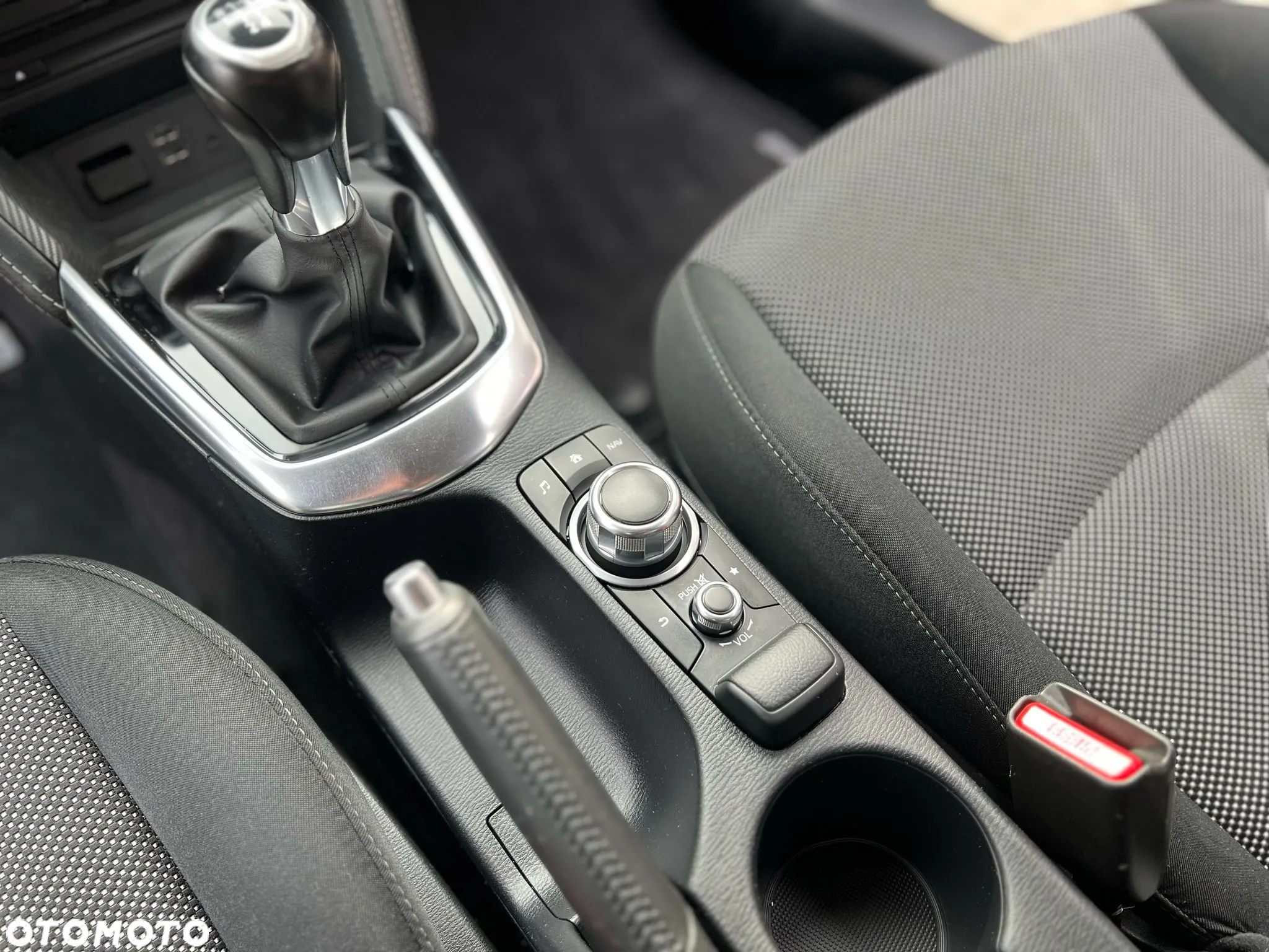 Mazda 2 SKYACTIV-G 90 Sports-Line - 23