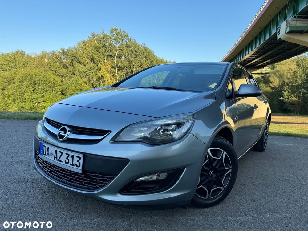 Opel Astra 1.4 Turbo 150 Jahre - 12