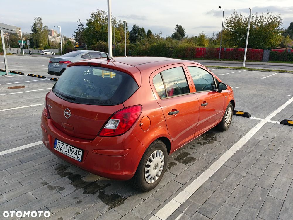 Opel Corsa 2013 photo 2