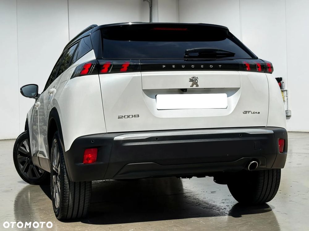 Peugeot 2008 BlueHDi 130 EAT8 GT Pack - 11