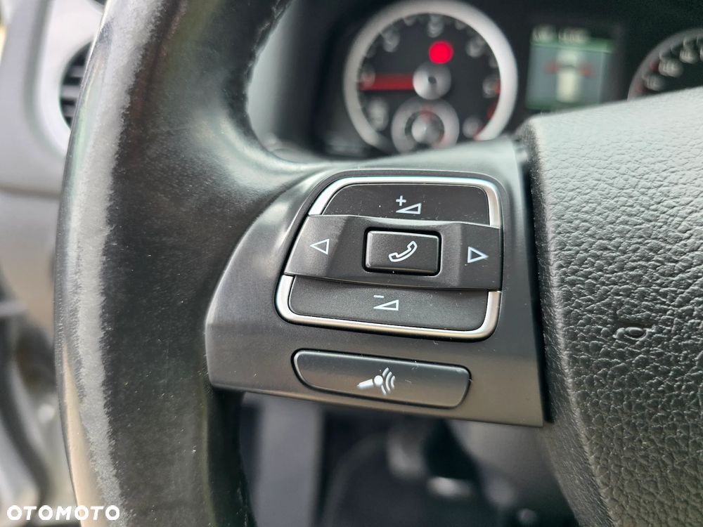 Volkswagen Tiguan - 26