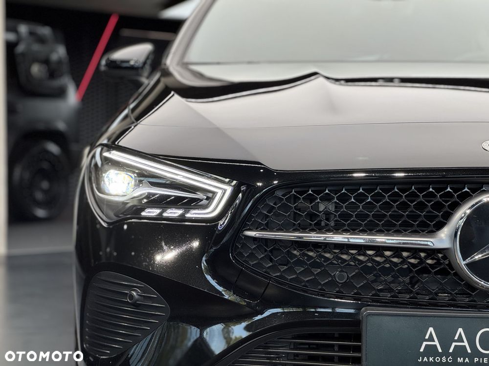 Mercedes-Benz CLA 200 7G-DCT - 40