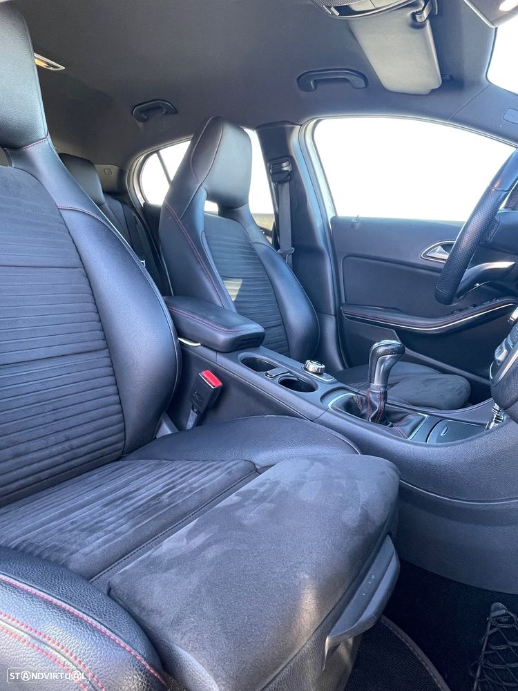 Mercedes-Benz GLA 180 d AMG Line - 10