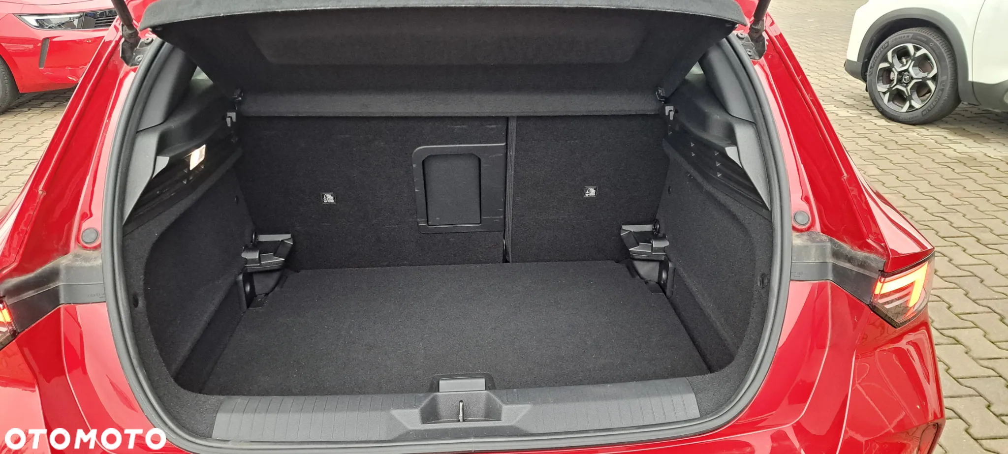 Opel Astra VI 1.2 T GS S&S - 11