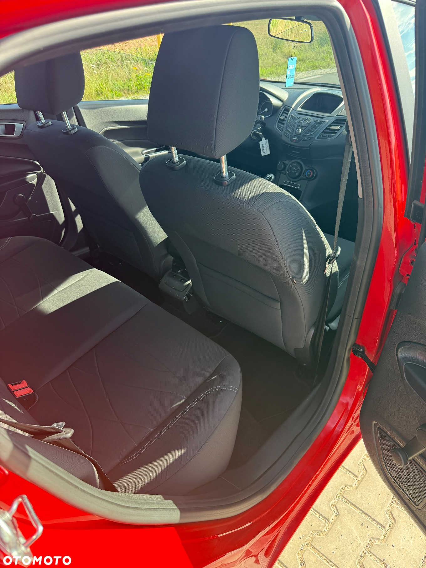 Ford Fiesta 1.0 EcoBoost S&S TREND - 12