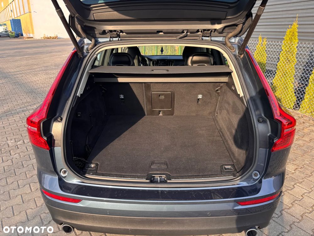 Volvo XC 60 D4 AWD Momentum - 17