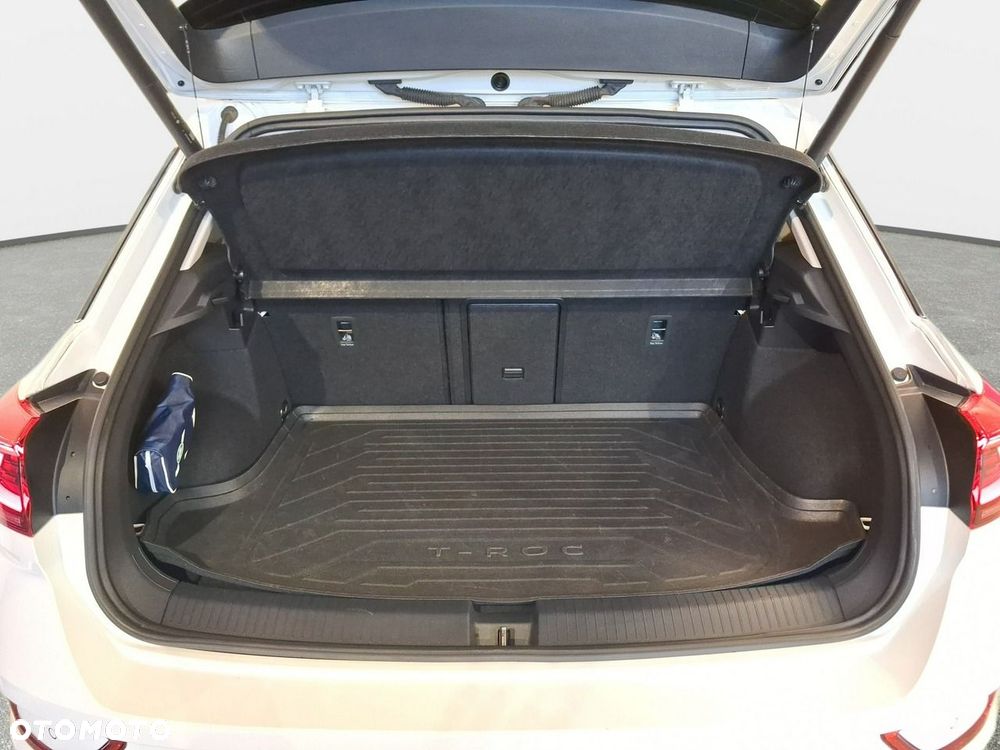 Volkswagen T-Roc - 12