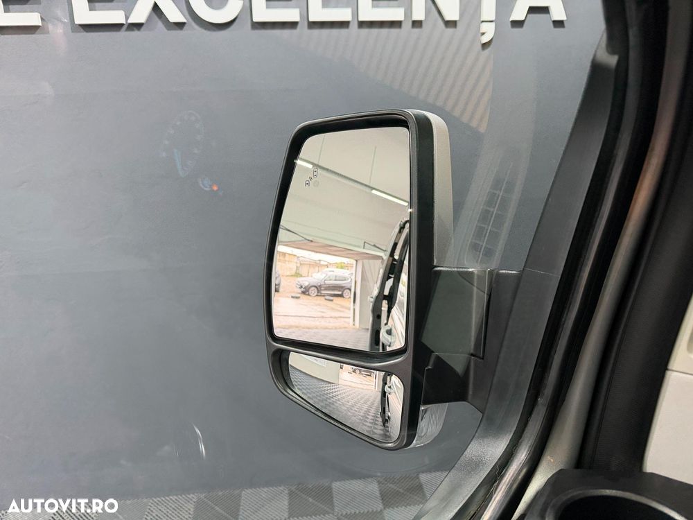 Ford Transit Conect - 29