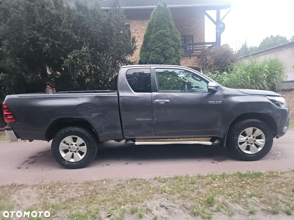 Toyota Hilux - 8