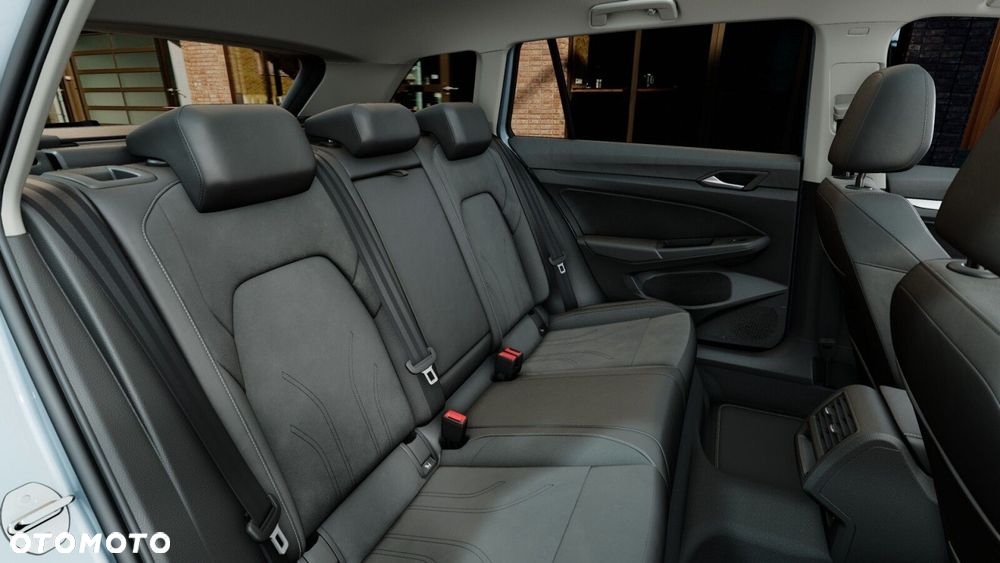 Volkswagen Golf Variant - 12