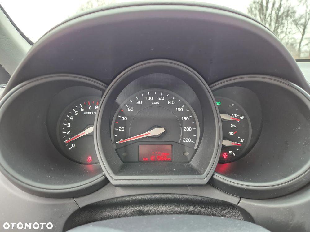 Kia Rio 1.2 Fifa World Cup Edition - 9