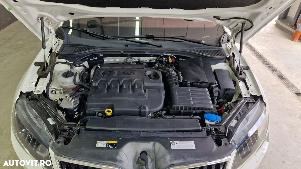 Skoda Superb 2.0 TDI 4X4 DSG Laurin & Klement - 21