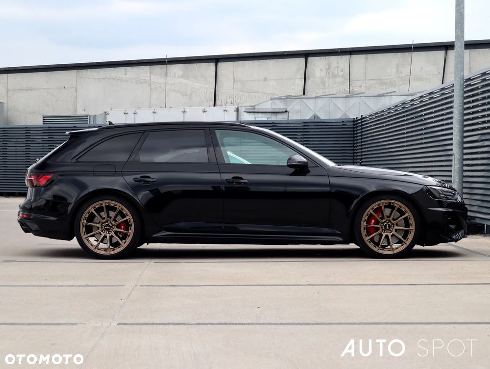 Audi RS4 Avant TFSI Quattro Tiptronic - 9