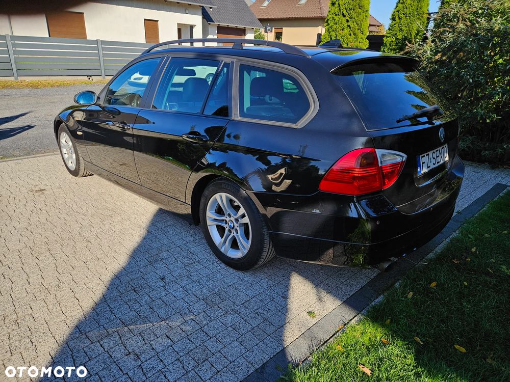BMW Seria 3 320i - 9