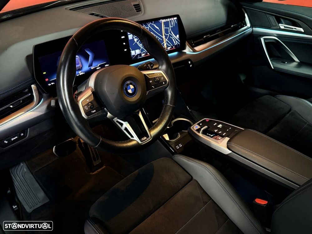 BMW iX1 xDrive30 Pack Desportivo M - 6