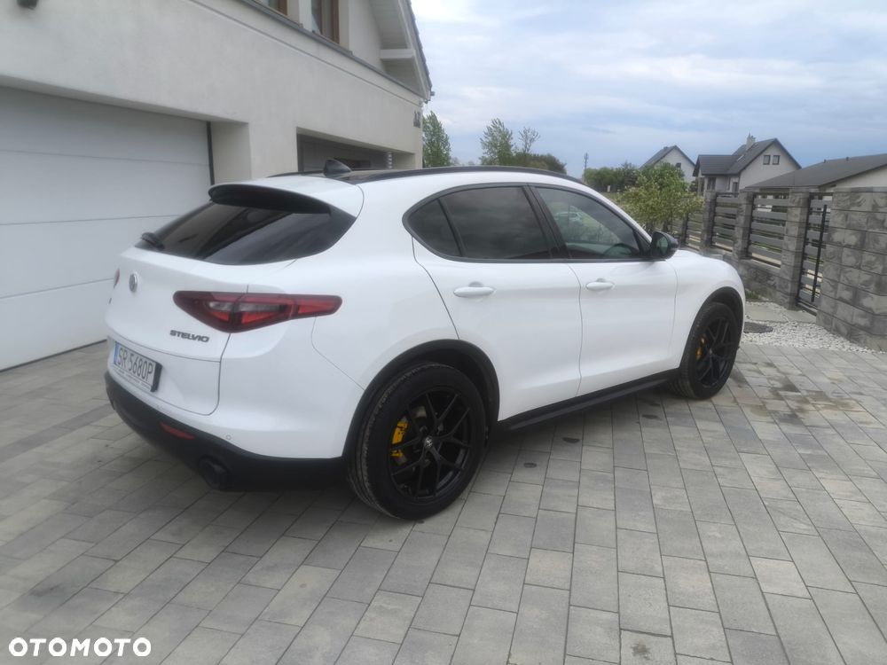 Alfa Romeo Stelvio 2.0 Turbo B-Tech Edition Q4 - 5