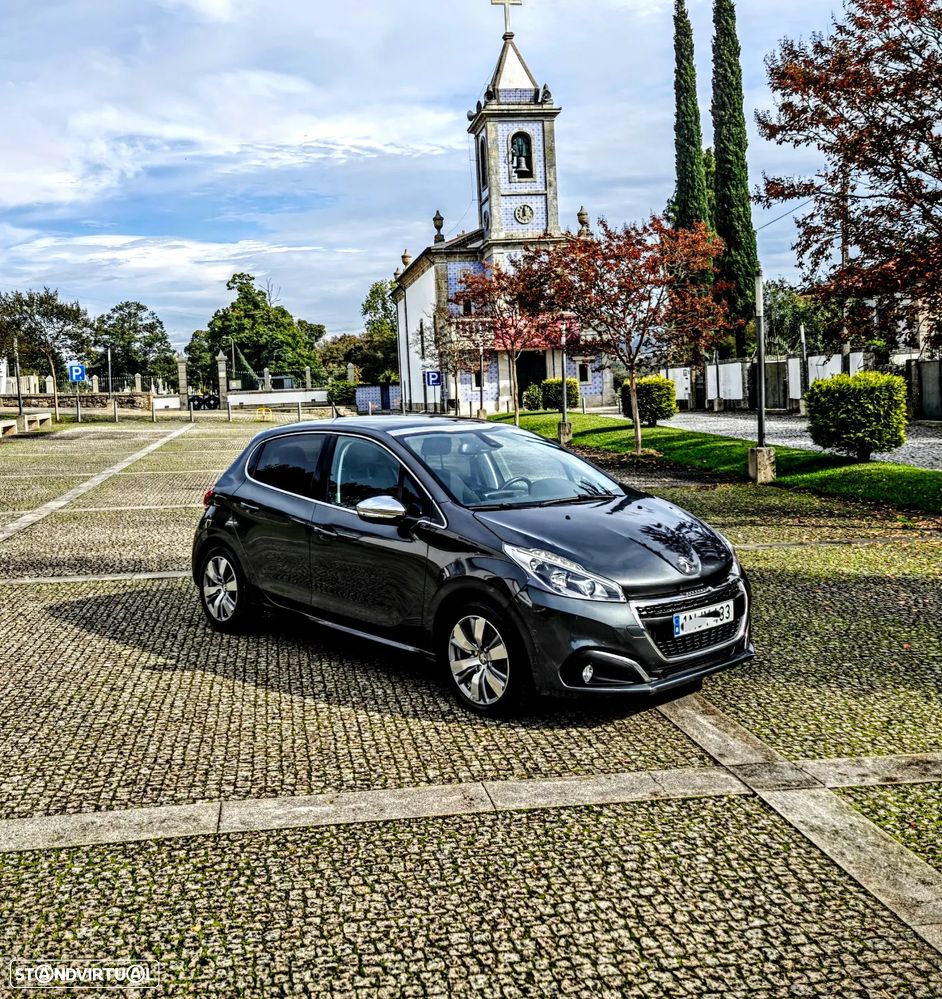 Peugeot 208 1.2 PureTech Allure - 23