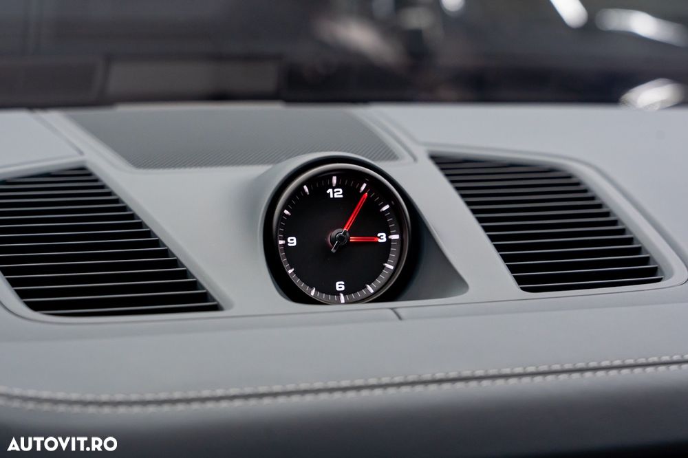 Porsche Cayenne Coupe Tiptronic S Platinum Edition - 36