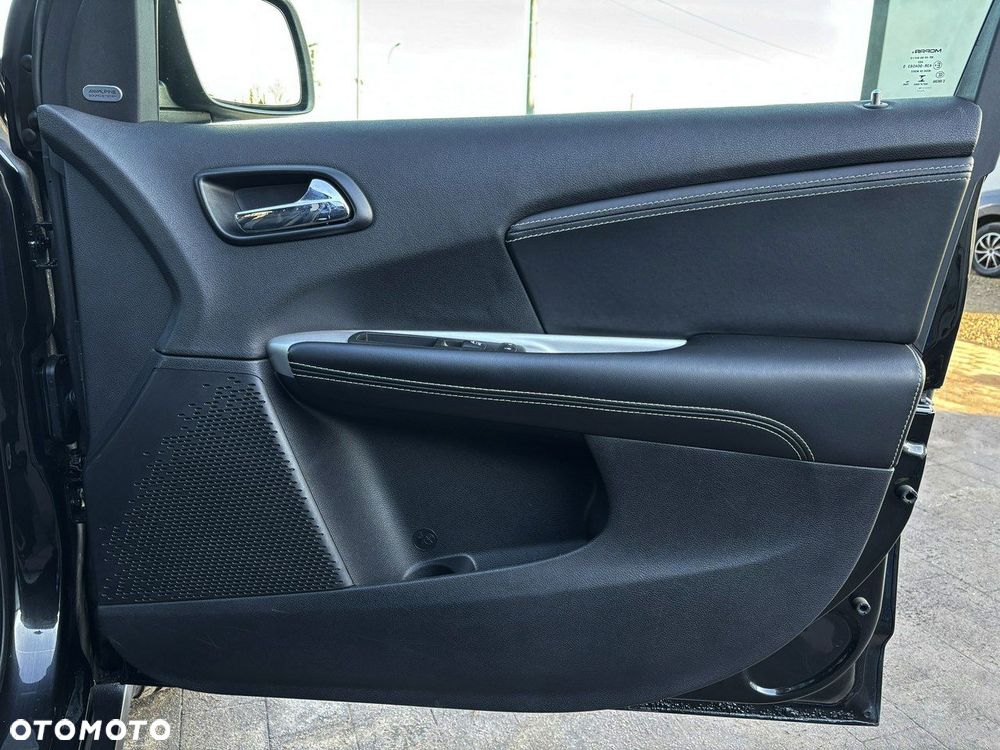 Fiat Freemont 2.0 Multijet 16V DPF Automatik Allrad Black Code - 29