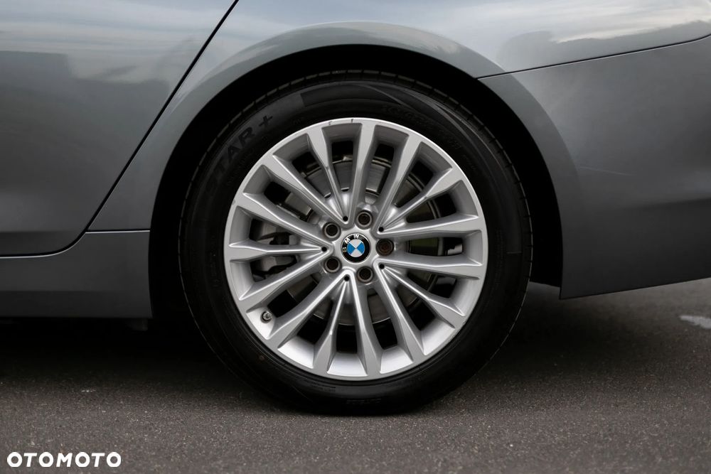 BMW Seria 5 530i Luxury Line - 18