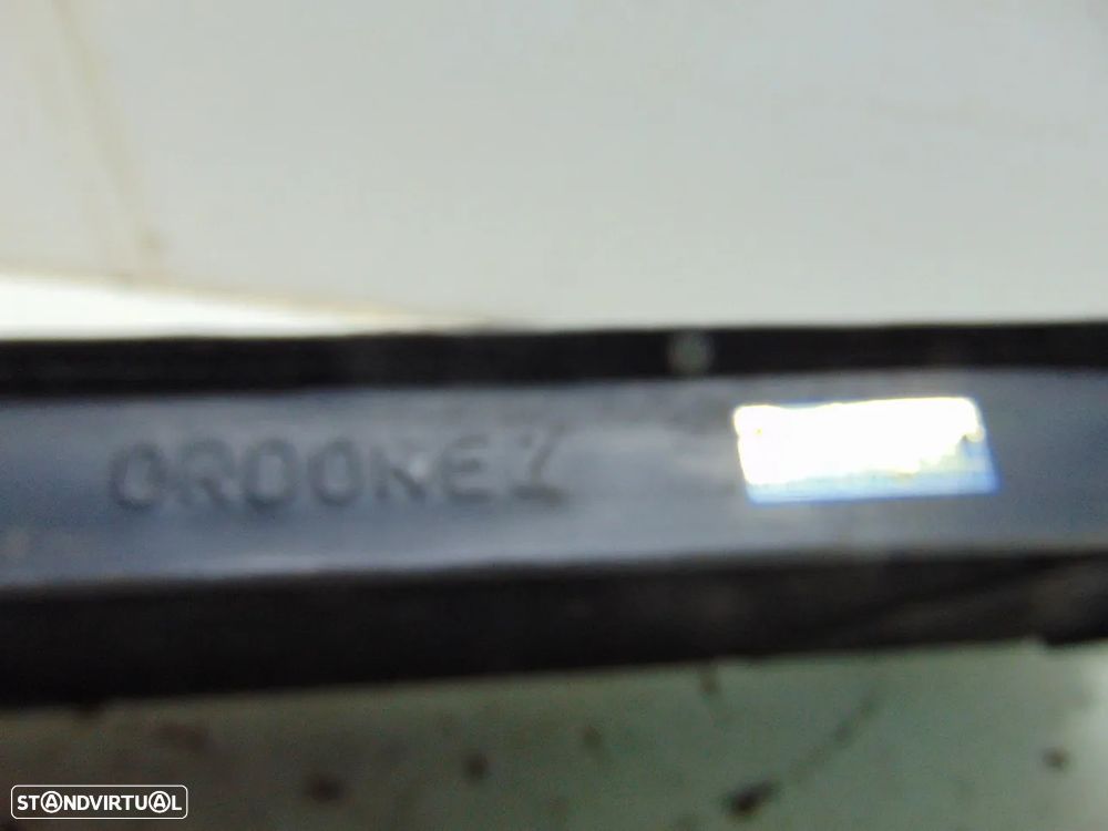 Peugeot 205 radiador - 7