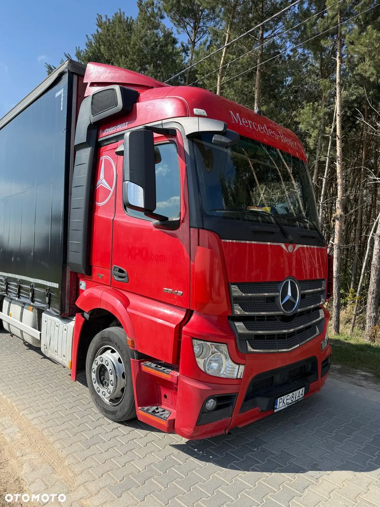 Mercedes-Benz Actros - 4