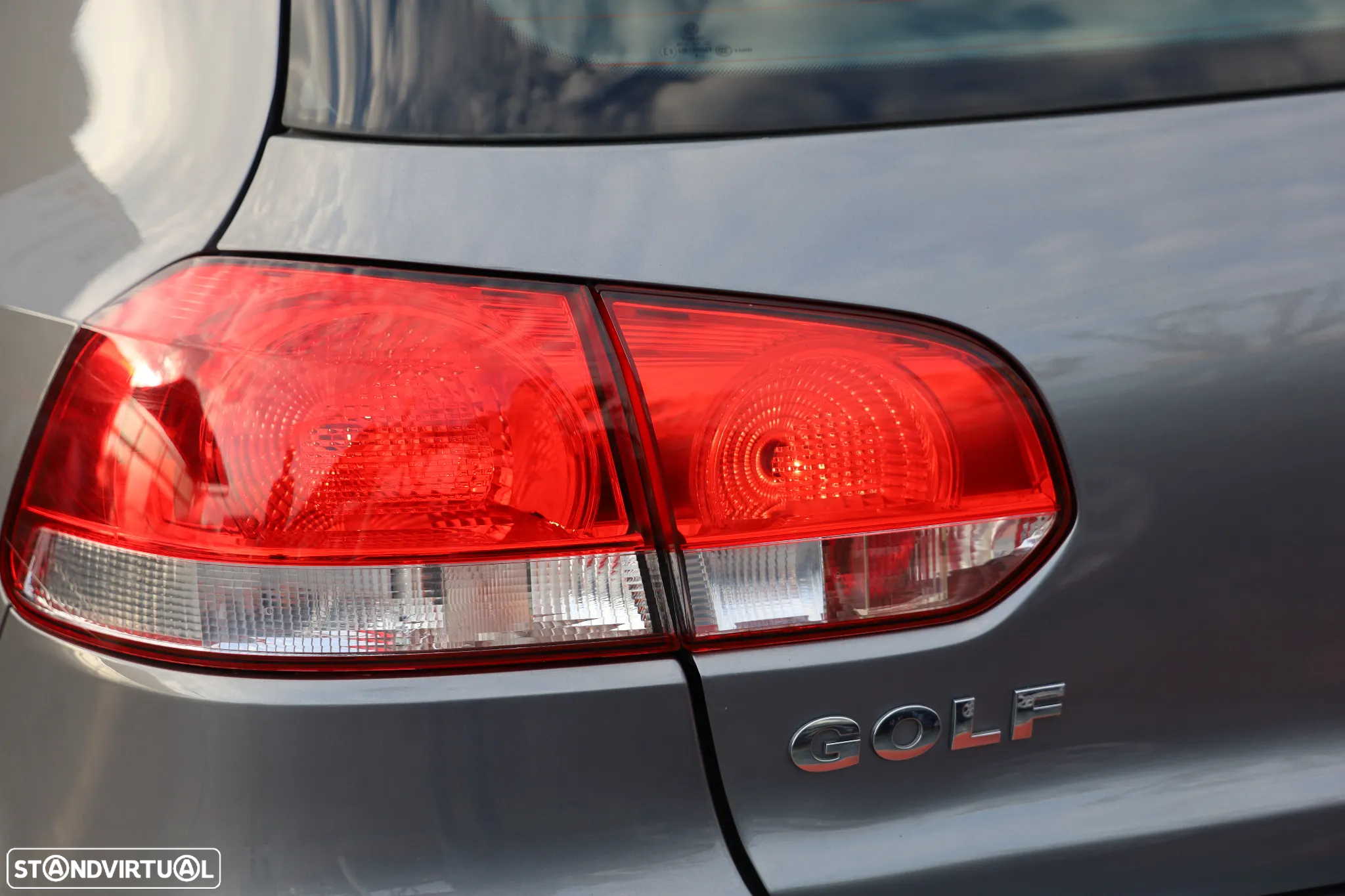 VW Golf 2.0 TDi Confortline - 25