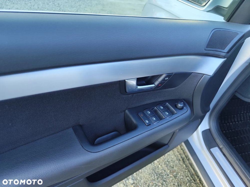 Audi A4 Limousine 2.0 T FSI multitronic - 22