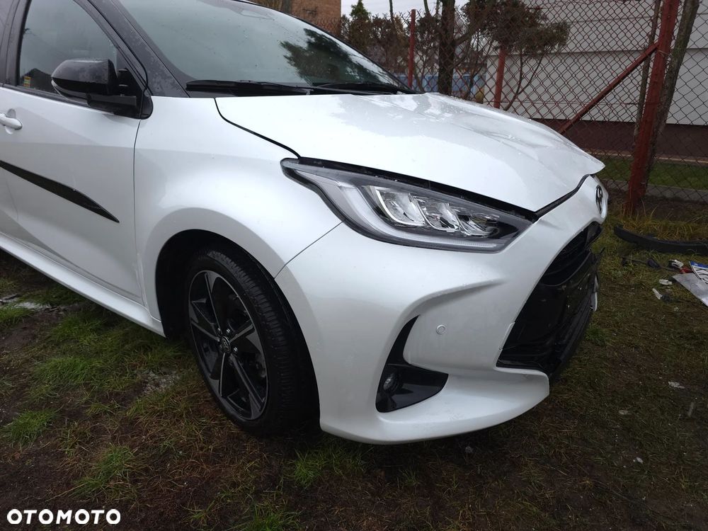 Toyota Yaris Hybrid 1.5 Executive - 3