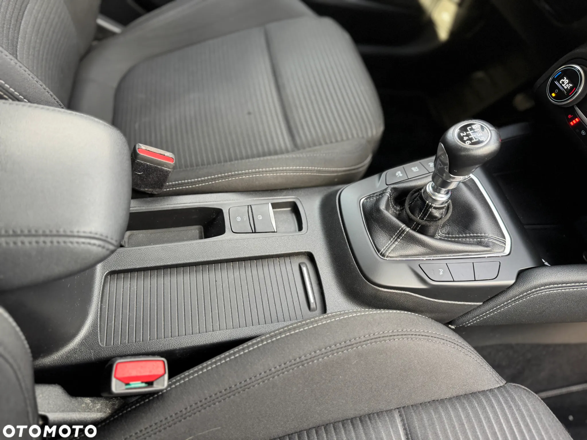 Ford Focus 1.5 EcoBlue Titanium - 8