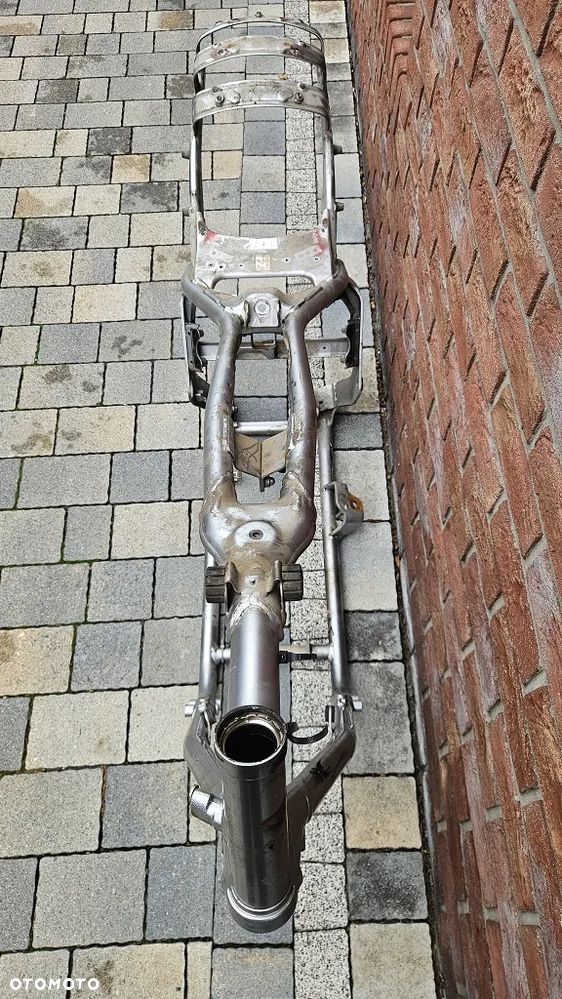 Rama dokumenty Honda VT1300 CX Fury 2010 - 6