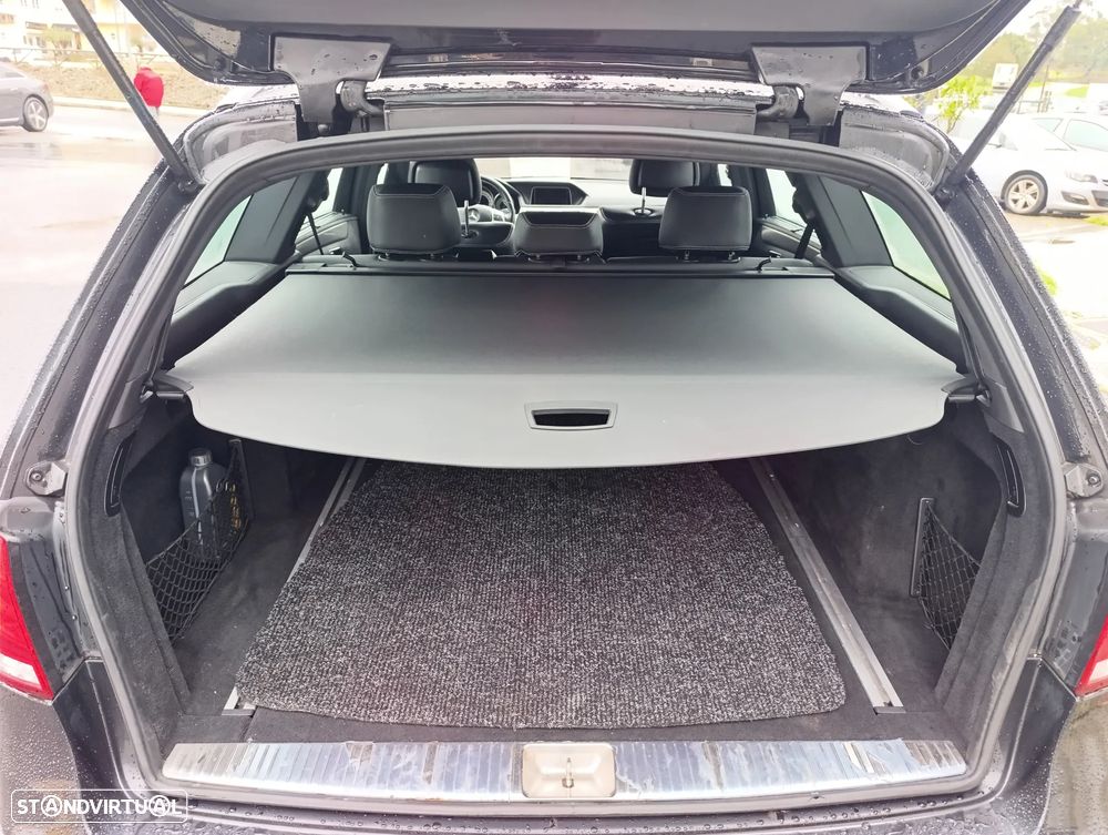 Mercedes-Benz E 300 Bluetec Hybrid Avantgarde - 11
