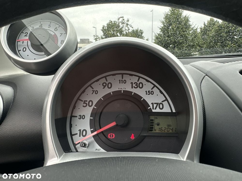 Peugeot 107 1.0 Trendy - 17