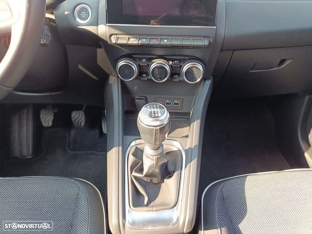 Renault Captur 1.0 TCe Techno Bi-Fuel - 11