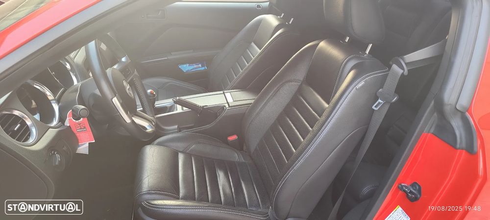 Ford Mustang - 12