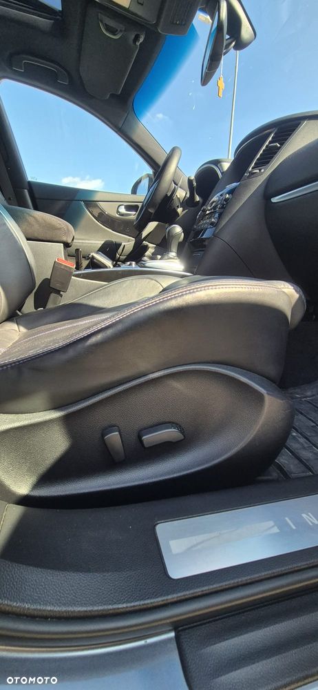 Infiniti Q70 3.0d S Premium - 23