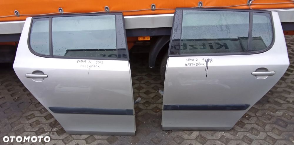 Drzwi tył Skoda Fabia II 2 hatchback 9202 - 1