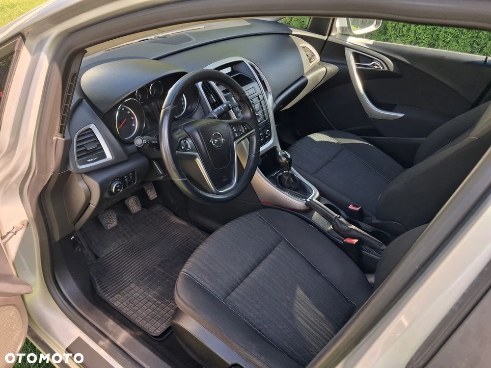 Opel Astra 1.4 T Active - 11