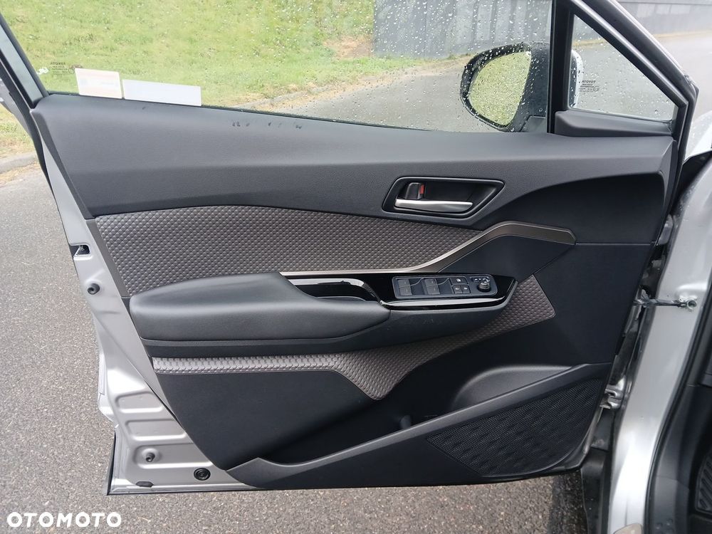 Toyota C-HR 2.0 Hybrid Executive - 21