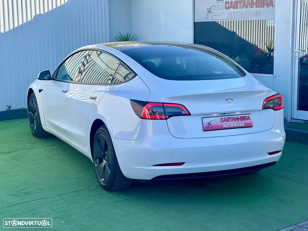 Tesla Model 3 - 5