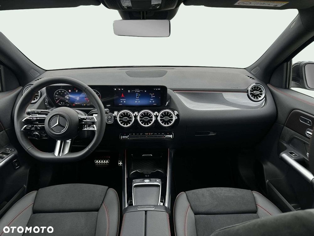 Mercedes-Benz GLA - 7