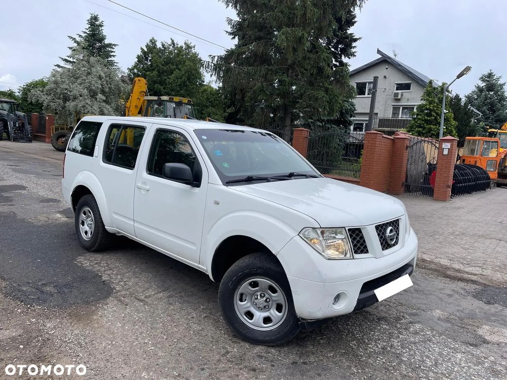 Nissan Pathfinder 2.5 DCi Comfort - 32