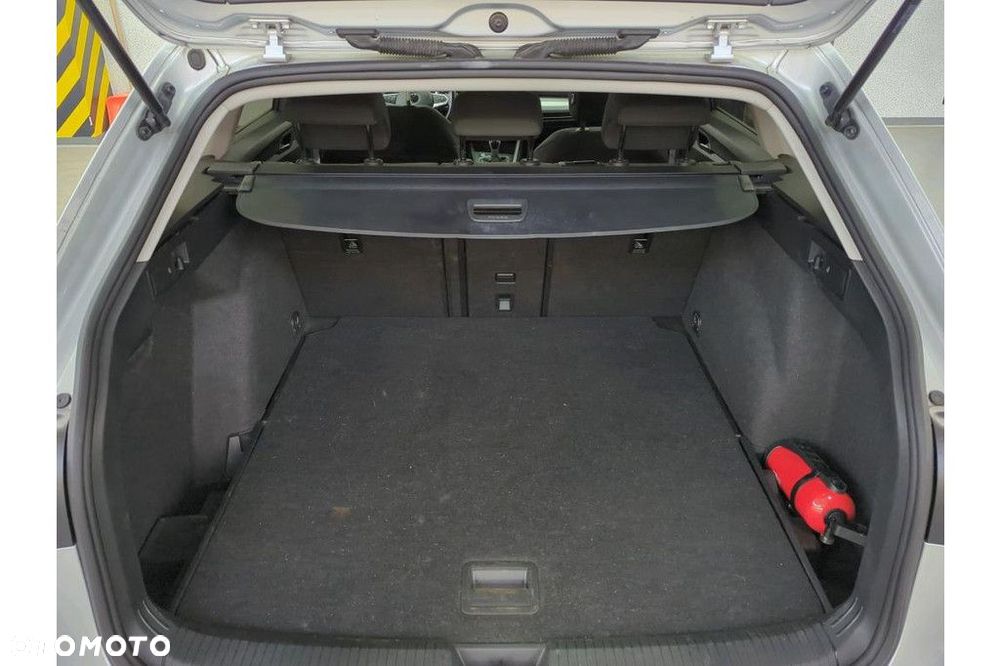 Volkswagen Golf Variant 2.0 TDI Life - 9