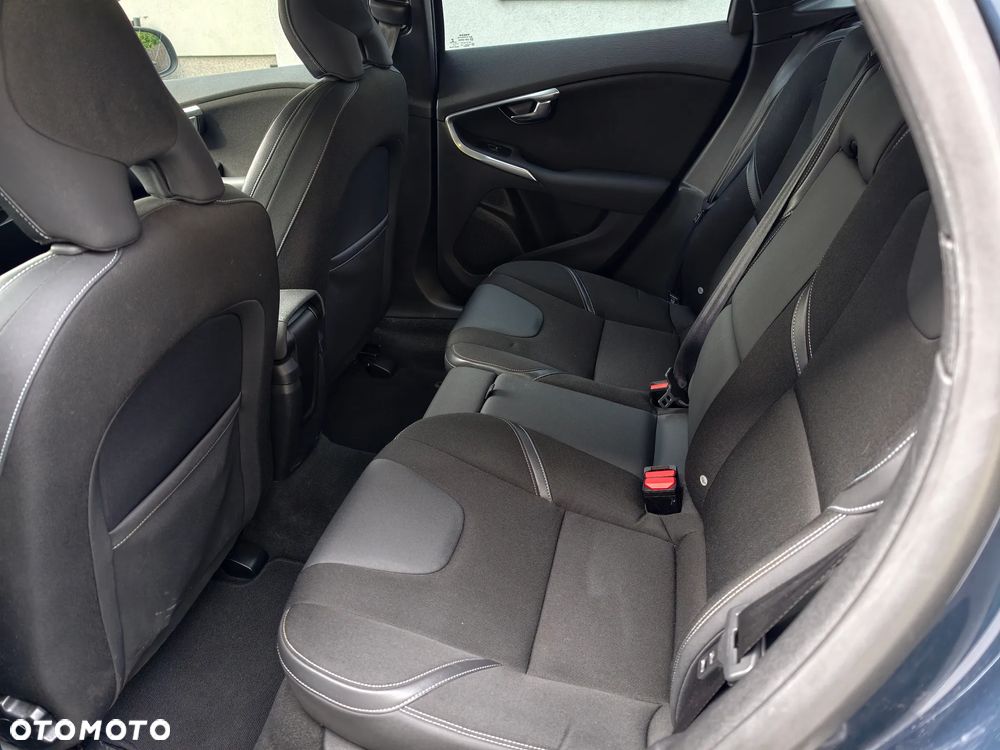 Volvo V40 D2 Kinetic - 6