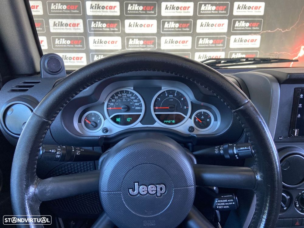 Jeep Wrangler Unlimited 2.8 CRD DPF Auto Sahara - 12