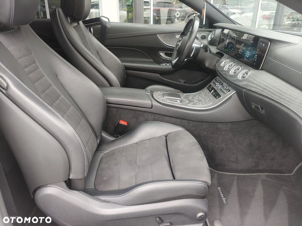 Mercedes-Benz Klasa E 200 Coupe 4-Matic 9G-TRONIC - 17