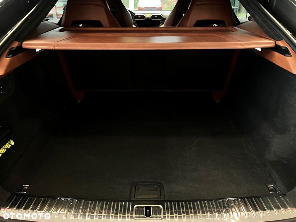 Lamborghini Urus - 30
