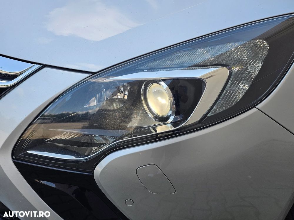 Opel Zafira Tourer 2.0 CDTI ECOFLEX Start/Stop Innovation - 28